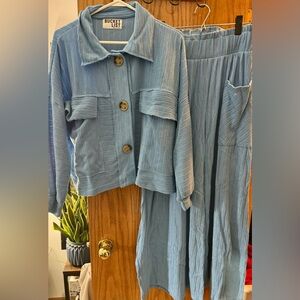 NWT Bucket List Light Blue Transitional Season Set Size L